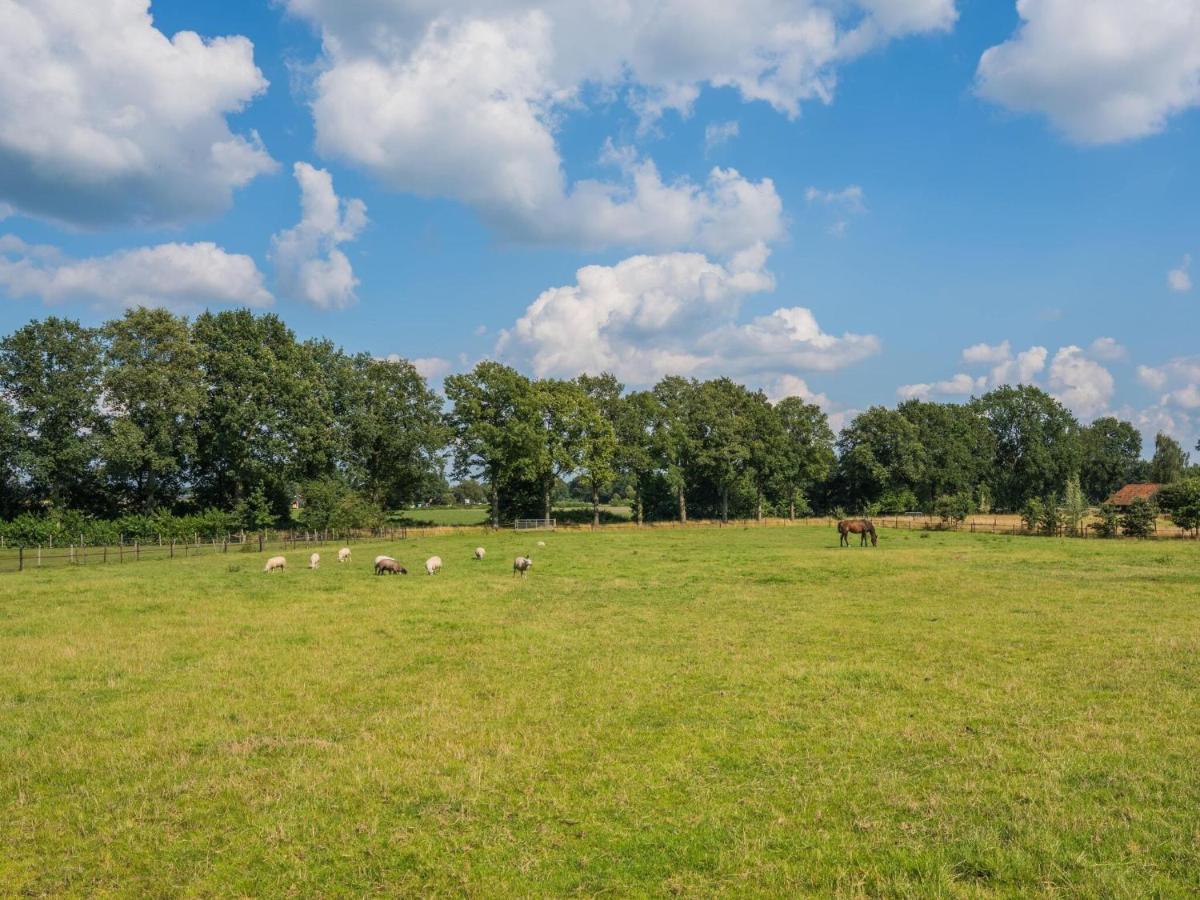 Grandeur Farmhouse In Dwingeloo At A National Park Villa Bagian luar foto