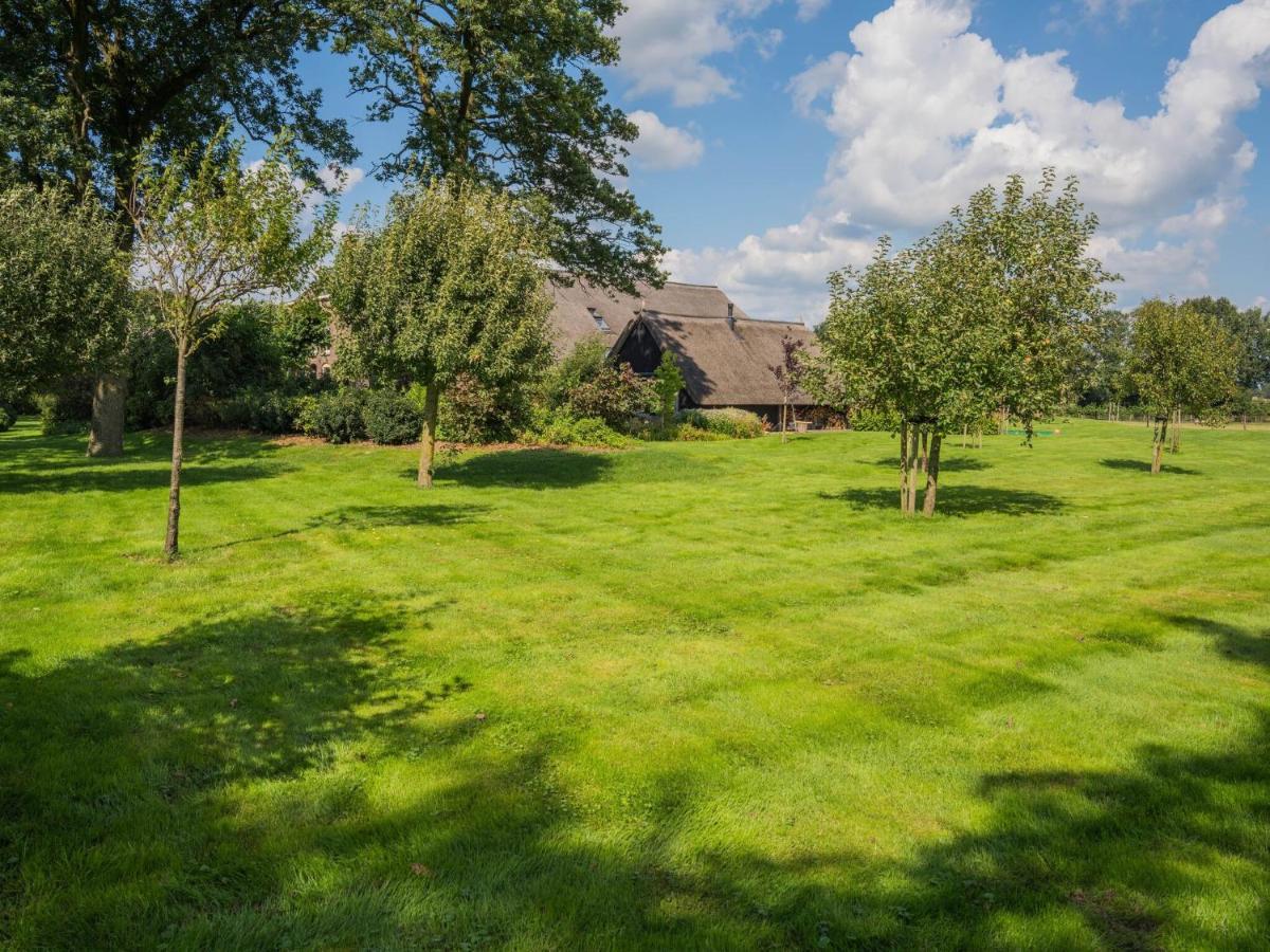 Grandeur Farmhouse In Dwingeloo At A National Park Villa Bagian luar foto